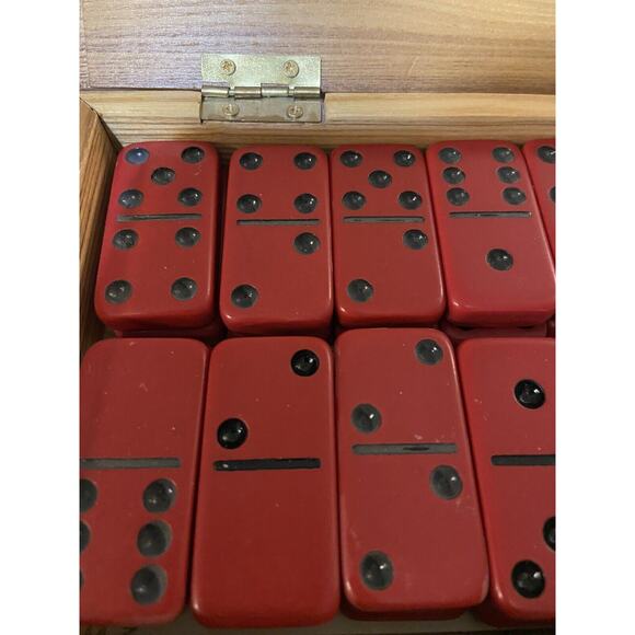 Vintage Scorpion Red & Black Complete 28 pc Domino Set in Wooden Box - Picture 4 of 7